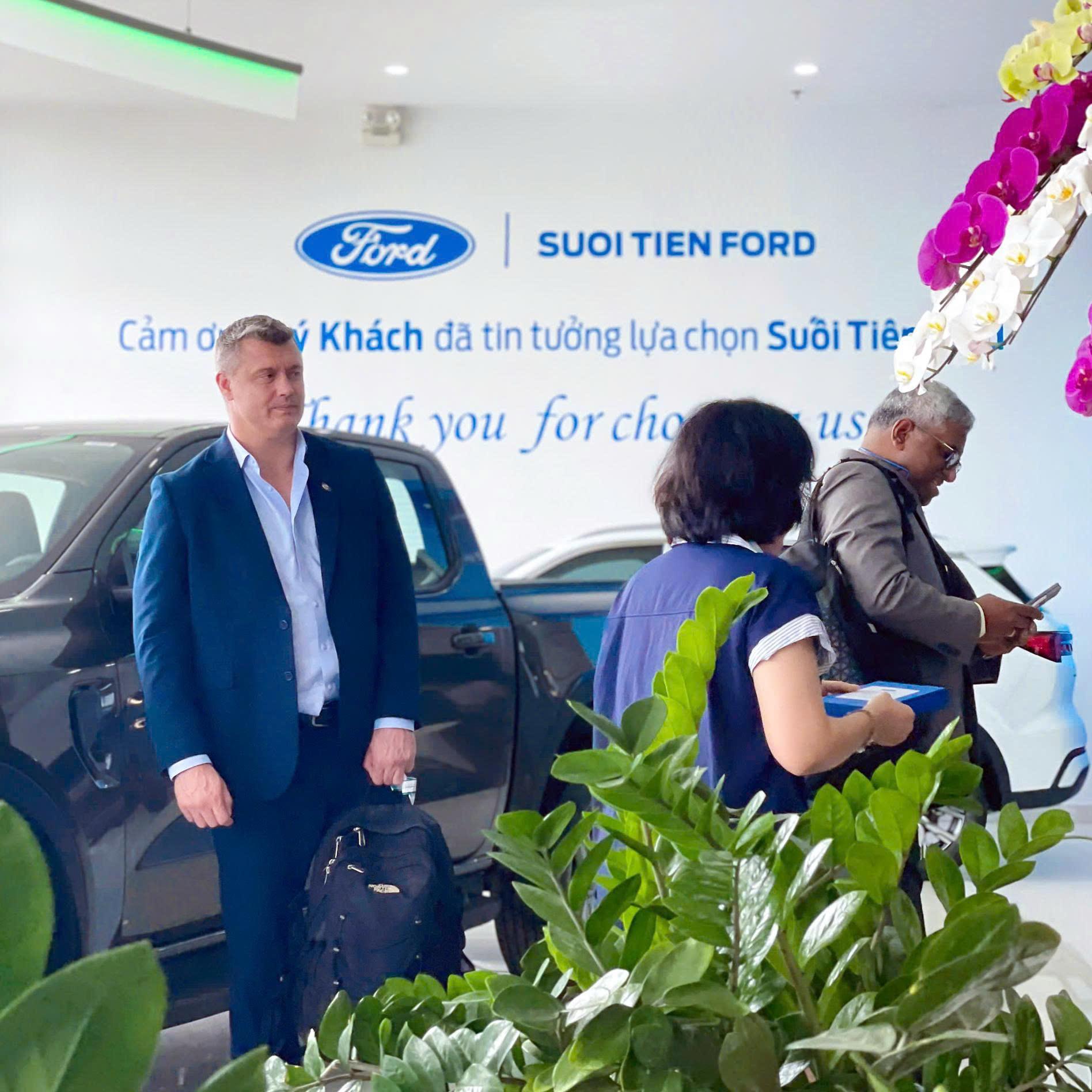 đón tiếp Ngài Ruchik Shah 5