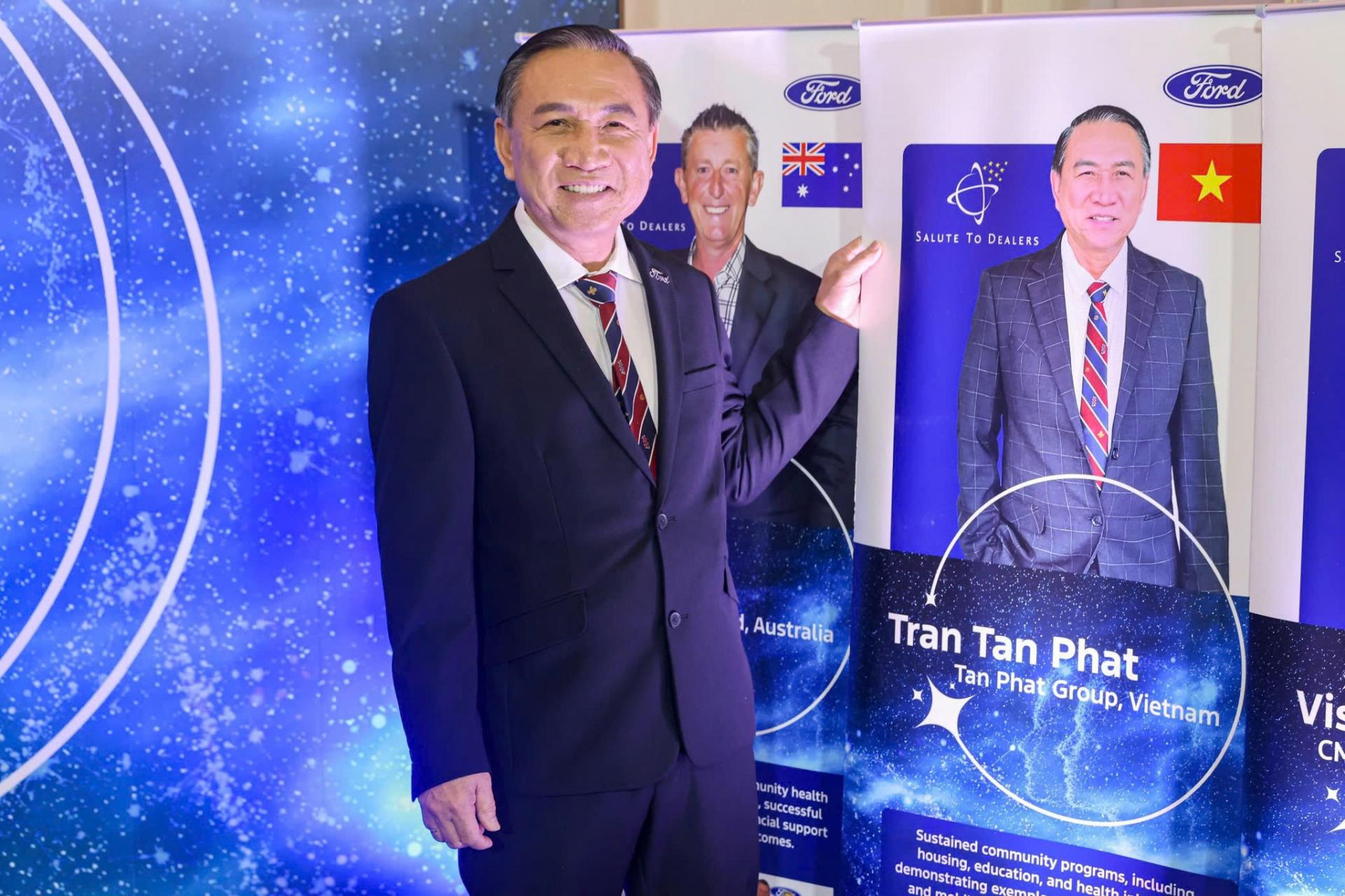 GIẢI THƯỞNG CAO QUÝ SALUTE TO DEALERS 05