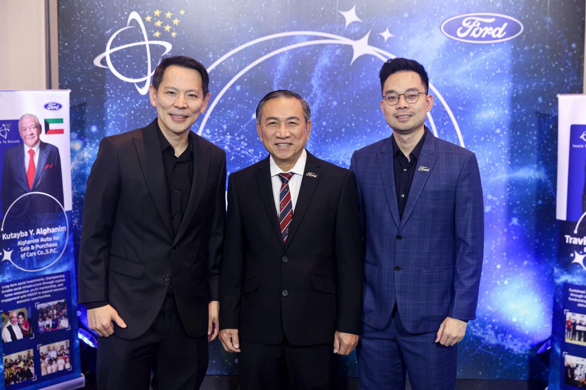 GIẢI THƯỞNG CAO QUÝ SALUTE TO DEALERS 07