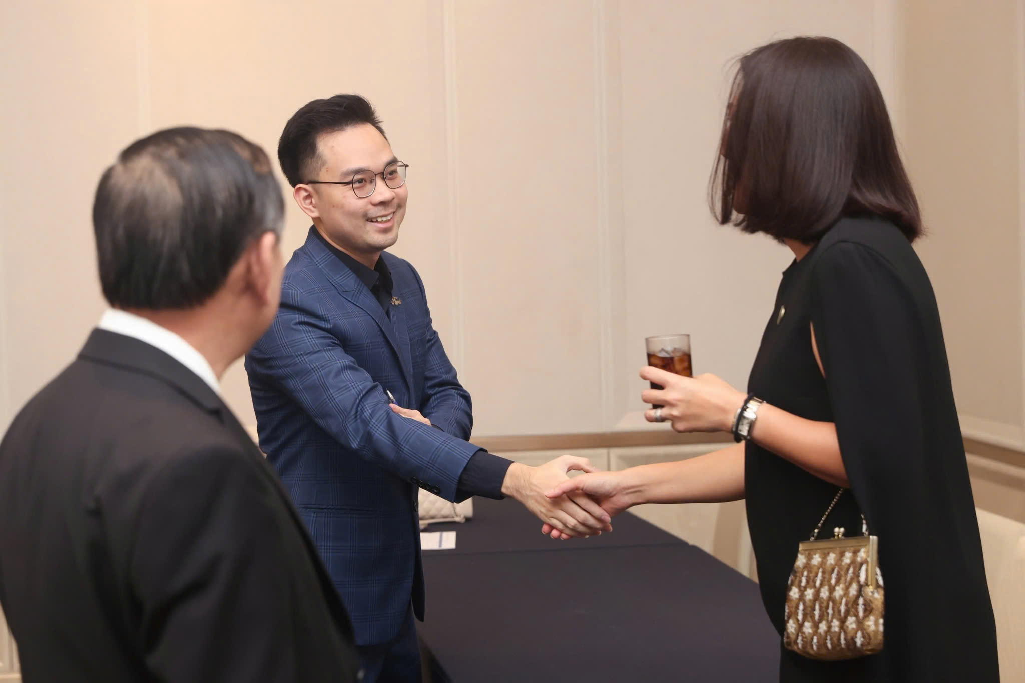 GIẢI THƯỞNG CAO QUÝ SALUTE TO DEALERS 09