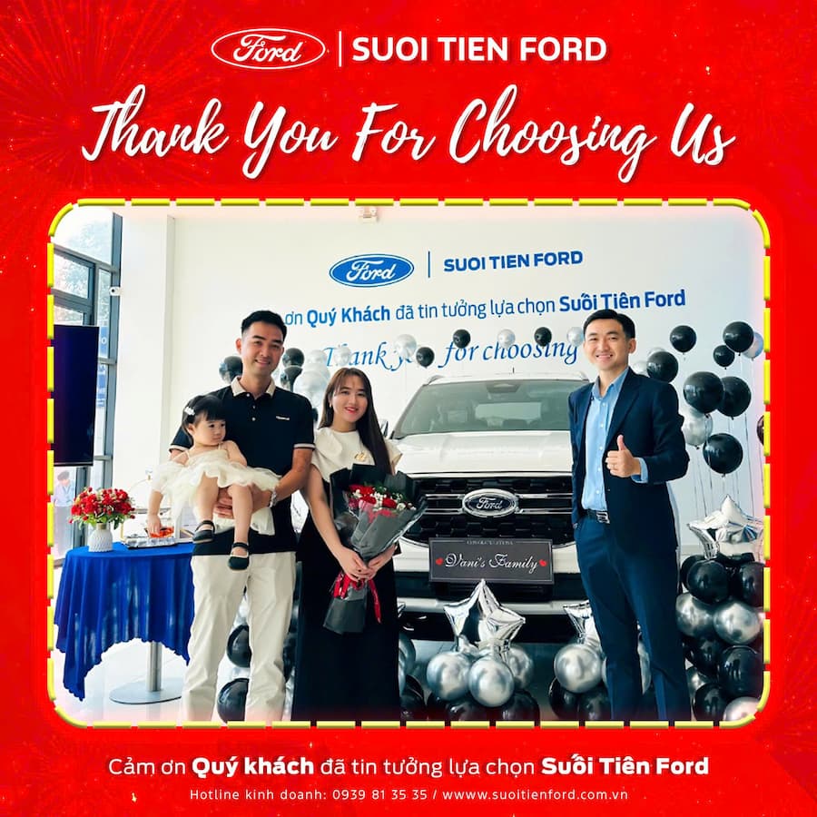QUÝ KHÁCH HÀNG NHẬN XE MỚI 03