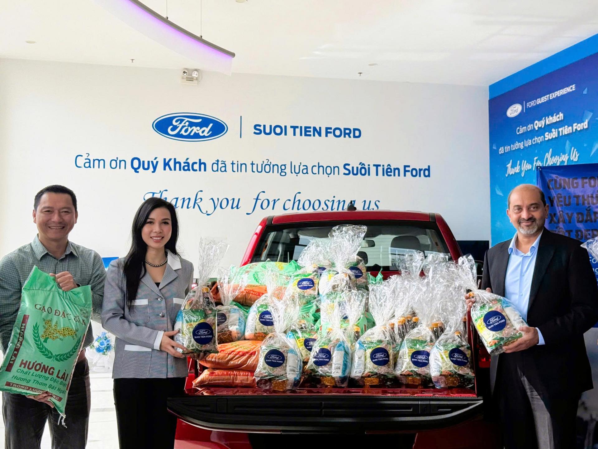 VINH DỰ ĐÓN TIẾP BAN LÃNH ĐẠO FORD VIỆT NAM 3