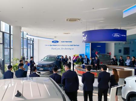 Khởi động tuần mới tại Suối Tiên Ford 5S